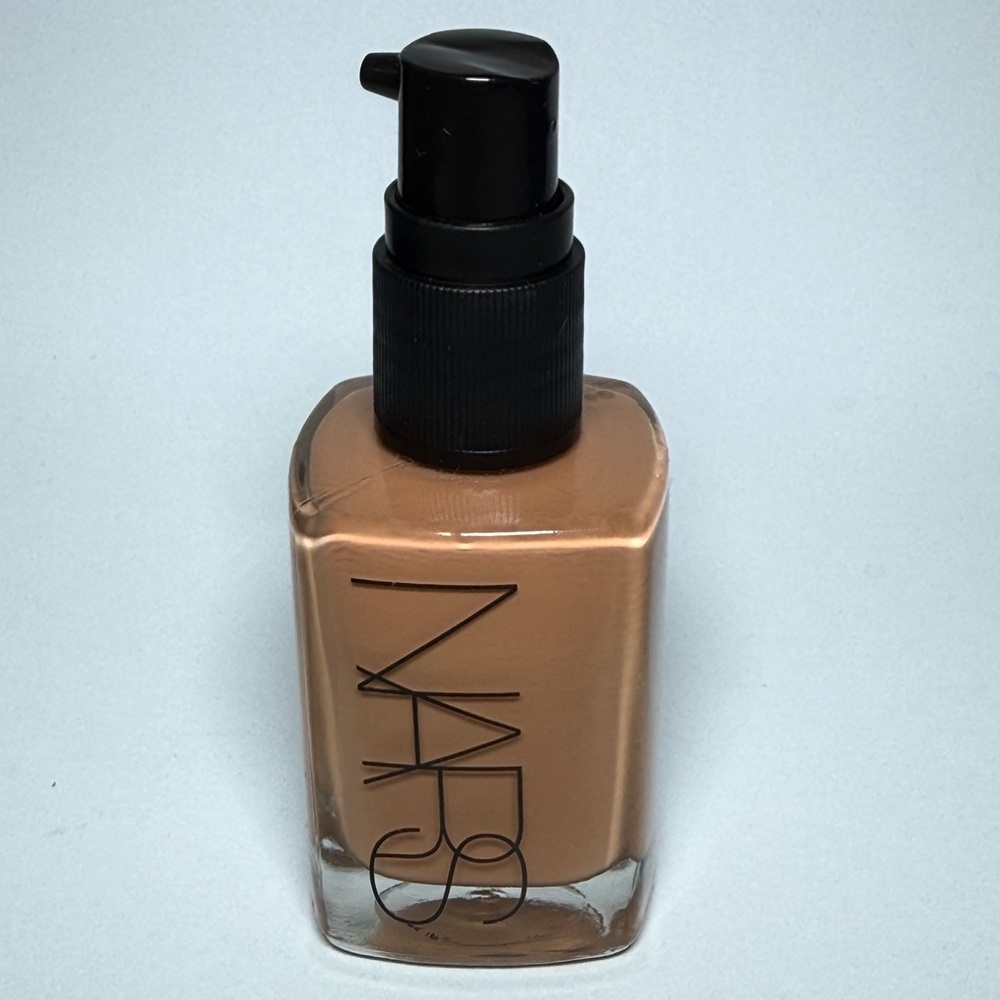 NARS Sheer Glow Foundation Shade: Cadiz